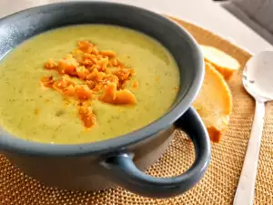 Crema de brócoli y queso cheddar