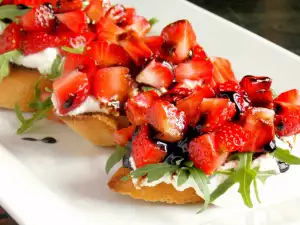 Bruschettas con ricota y fresas