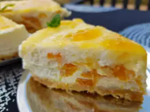 Tarta de queso con mascarpone y melocotones