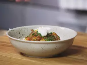 Chili con carne clásico con guarnición de arroz