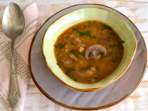 Sopa de lentejas con champiñones