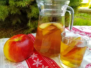 Ponche de Manzana Navideño