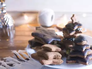 Galletas de Navidad veganas con glaseado de chocolate