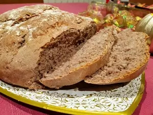 Pan navideño con vino tinto