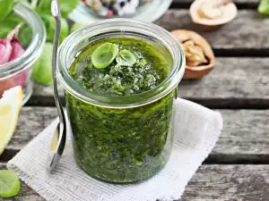 Salsa pesto con piñones