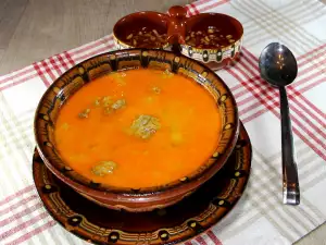 Sopa de codillo al estilo búlgaro