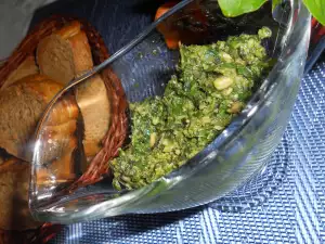 Pesto de albahaca - fácil y rápido