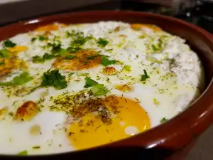 Huevos al horno con crema de espinacas