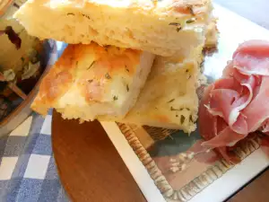 La Focaccia italiana original con romero y sal marina