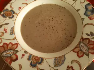 Sopa de champiñones francesa