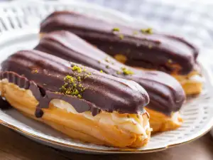 Eclairs franceses clásicos - ligeros y deliciosos