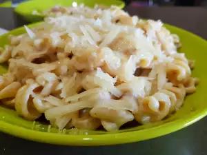 Fusilli con setas y nata