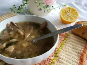 Sopa de setas y espinacas