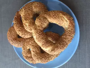 Roscos turcos originales con glaseado de pasas