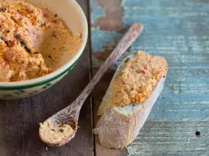 Aperitivo para untar con garbanzos y pimientos asados