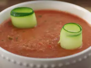 Sopa fría de tomate al estilo español