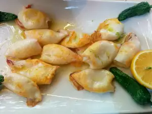 Calamares con vino blanco