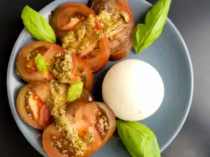 Ensalada Caprese con Burrata