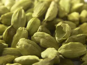 ¿En qué platos se añade el cardamomo?