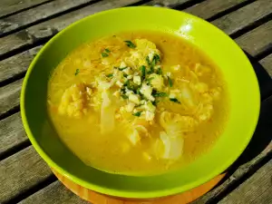 Sopa de coliflor fácil y deliciosa