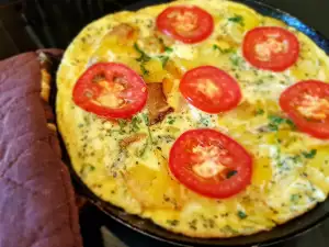 Frittata de patata con tomate