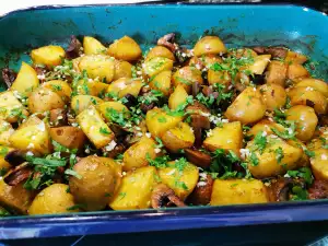 Patatas doradas al horno con champiñones al estilo árabe