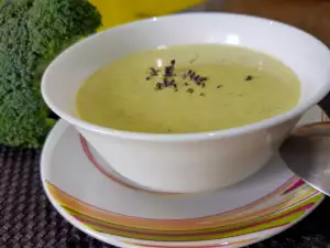 Crema de brócoli cetogénica