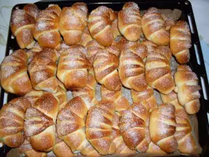 Bollos caseros con mermelada de escaramujos