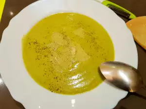 Crema de aguacate con calabacín