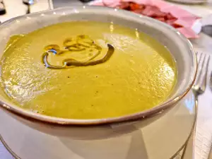 Crema de calabacín y acedera