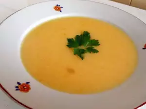 Crema de patatas, zanahorias y apio nabo