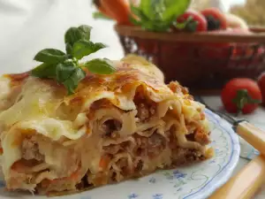 Lasaña rápida a la boloñesa con masa preparada