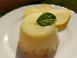 Gelatina de pera - postre fácil y rico