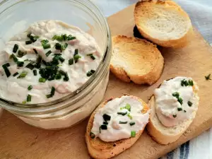 Paté de caballa ahumada y requesón