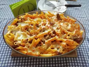 Macarrones al horno con carne picada y queso