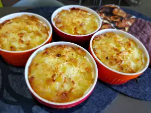 Postre de macarrones al horno con mantequilla