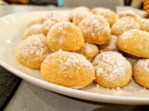 Galletas con almendras y delicias turcas