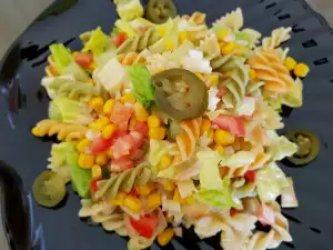 Ensalada de pasta al estilo mexicano