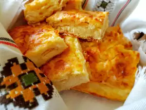 Pastel salado de pasta filo con nata y queso