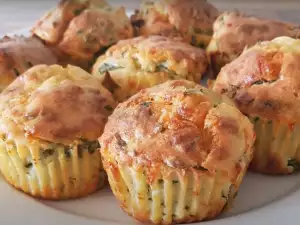 Muffins de espinacas y queso cheddar