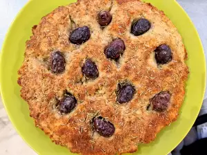 Focaccia baja en carbohidratos con aceitunas y romero