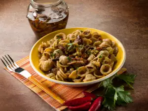 Orecchiette con tomates secos