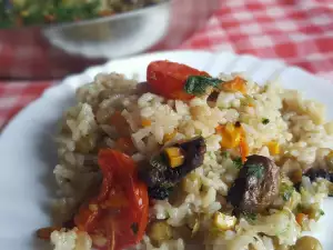 Arroz vegano con champiñones y verduras