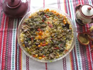 Arroz con mollejas de pollo, higaditos y verduras