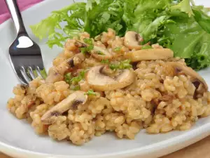 Champiñones con arroz al estilo sencillo