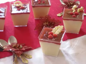 Pudín de arroz con gelatina de frambuesa