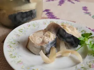 Caballa salada en salmuera