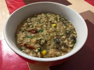 Gachas de avena con champiñones, espinacas y tomate