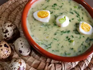 Espinacas a la crema con huevos de codorniz