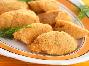 Croquetas de pollo con requesón y queso